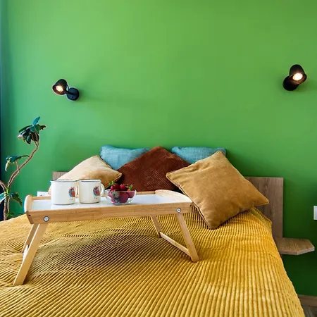Apartment Artistic Flat In Center For Business&pleasure Trips *