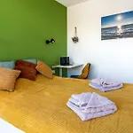 Apartment Artistic Flat In Center For Business&pleasure Trips