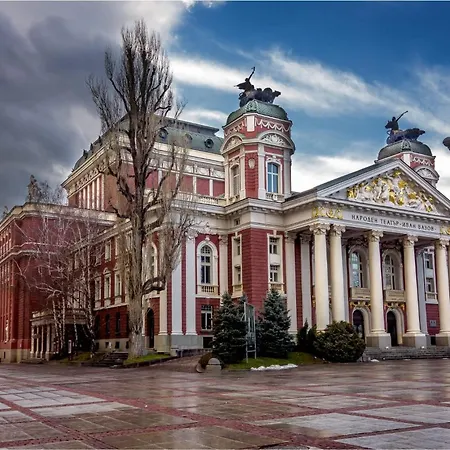 Artistic Flat In Center For Business&pleasure Trips Apartman