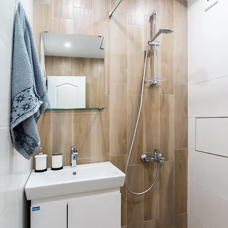 Artistic Flat In Center For Business&pleasure Trips شقة