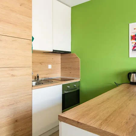 Artistic Flat In Center For Business&pleasure Trips شقة